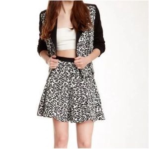 Rebecca Taylor Black/white leopard print flip skater skirt size 4, New w/ tag